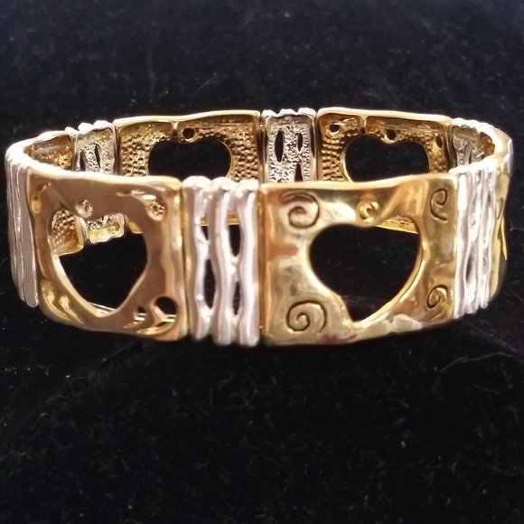 Silversmith Crafted Stretch Bracelet - Picture 1 of 8
